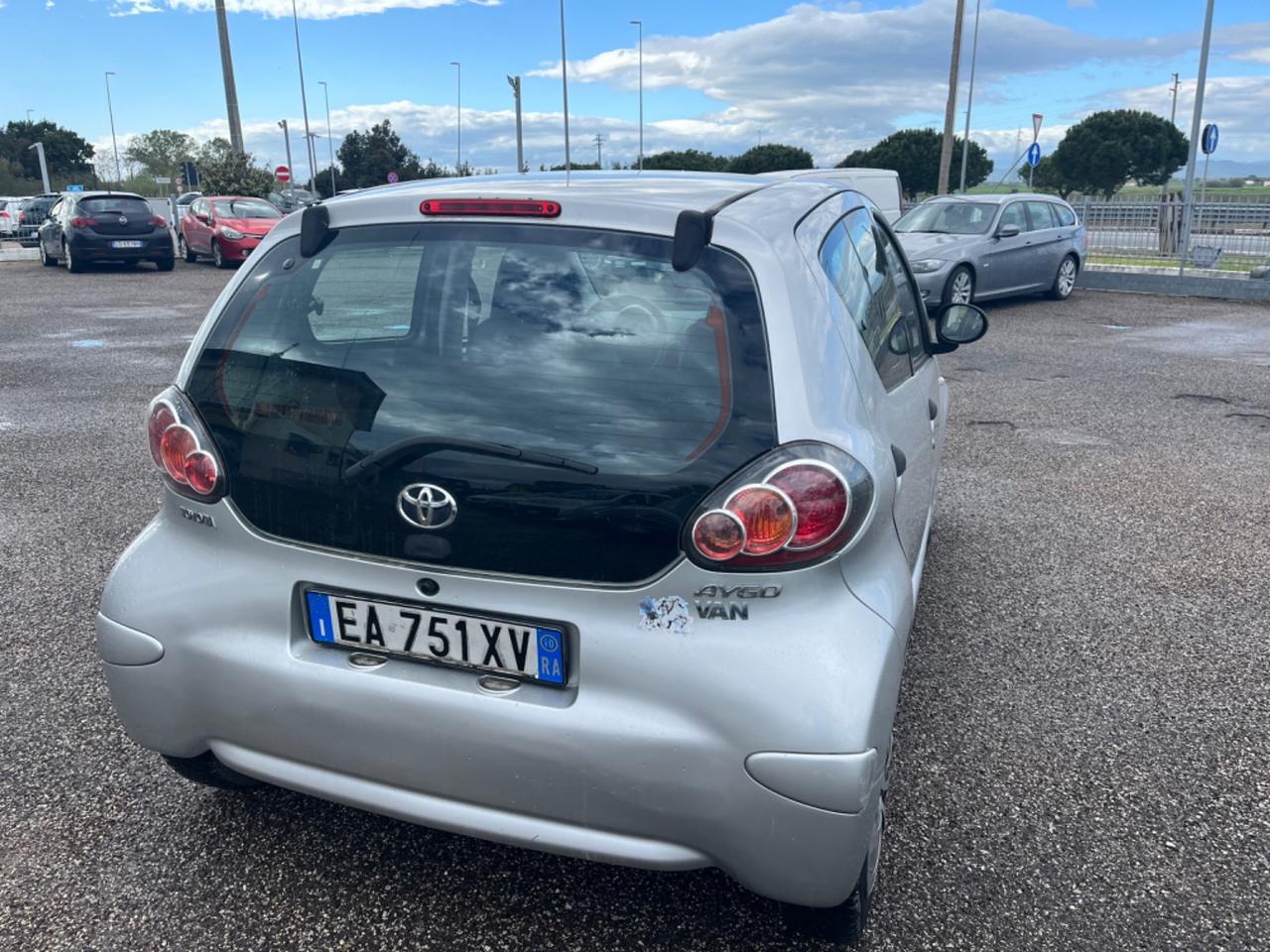 Toyota Aygo 1.0 12V VVT-i 5 porte ok neopatentati