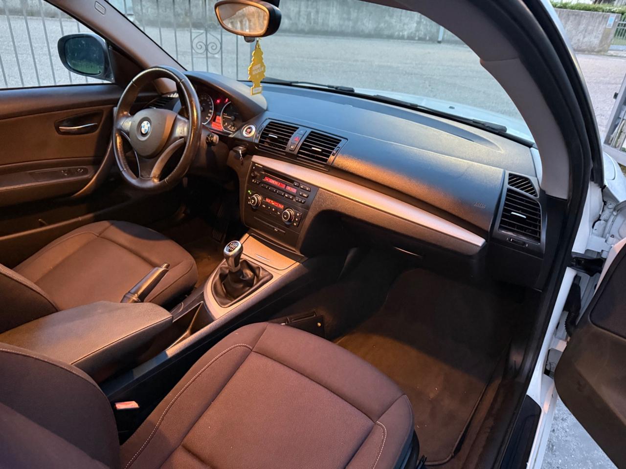 BMW SERIE 1 116D 2.0 DIESEL SOLI 77 MILA KM 09