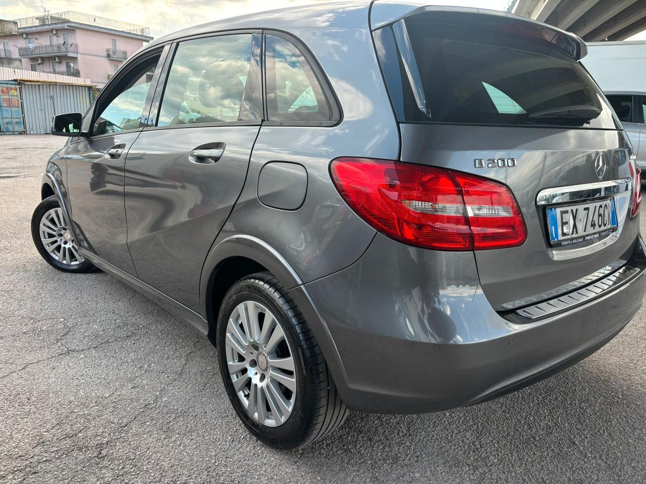 Mercedes-benz B 200 B 200 NGD Premium