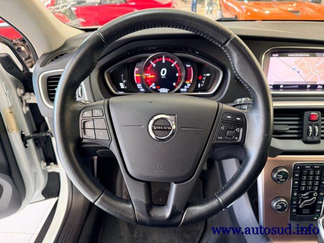 VOLVO V40 Cross Country D2 Geartronic