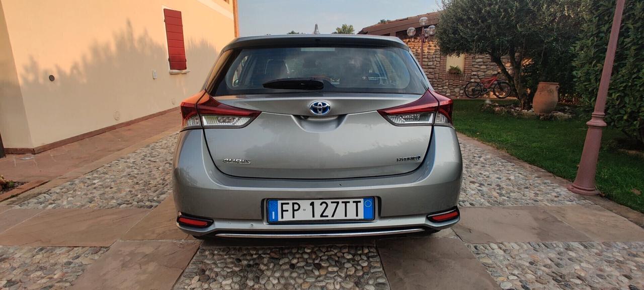 Toyota Auris 1.8 Hybrid Business