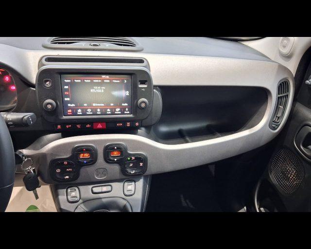 FIAT New Panda 1.0 firefly hybrid City Cross s&s 70cv