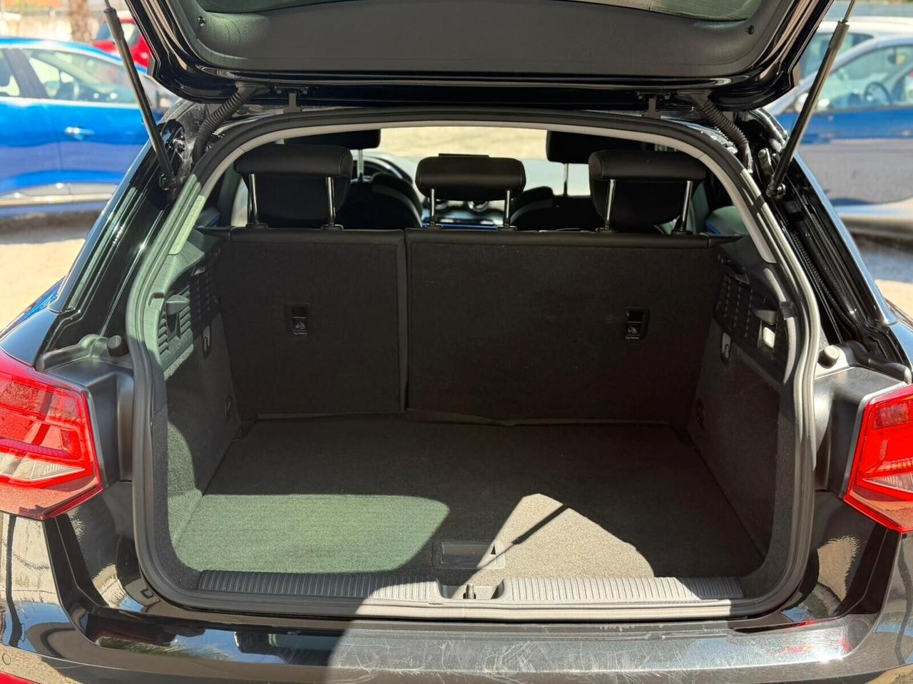 Audi Q2 2020 Manuale