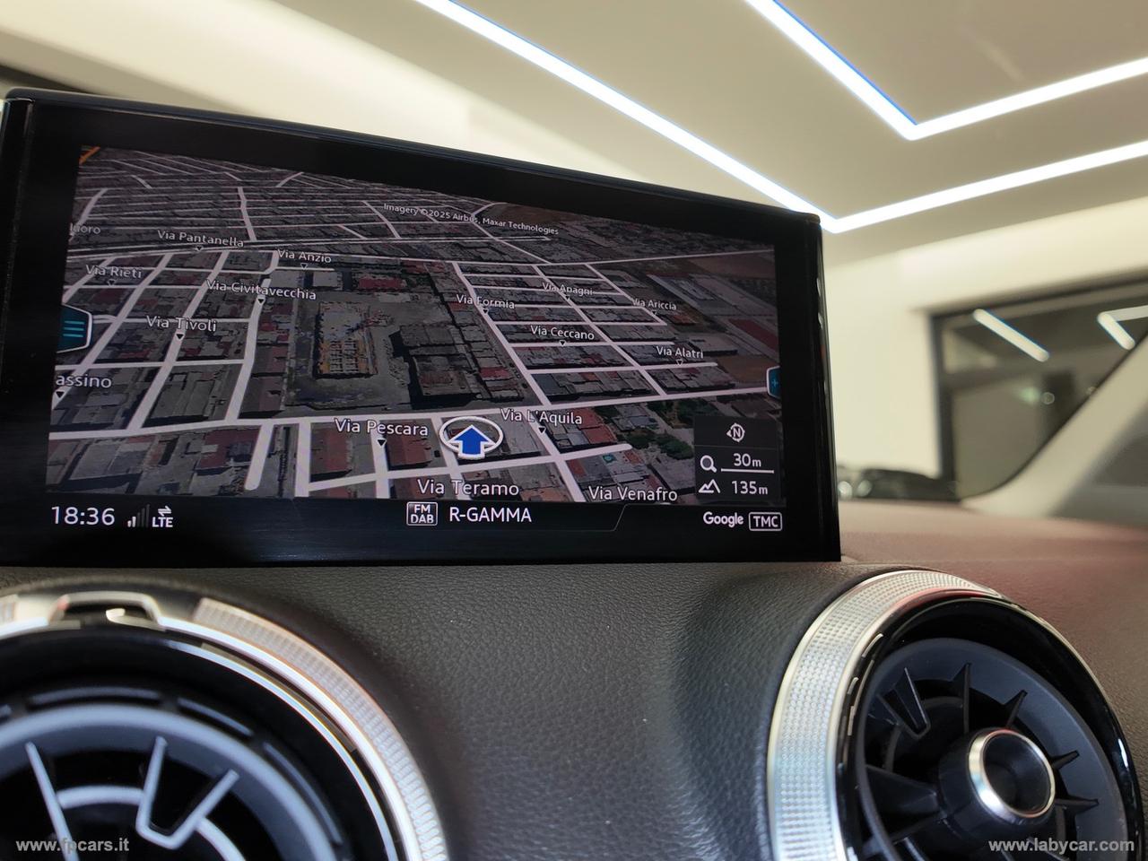 AUDI Q2 35 TDI quattro S tr. Identity Black