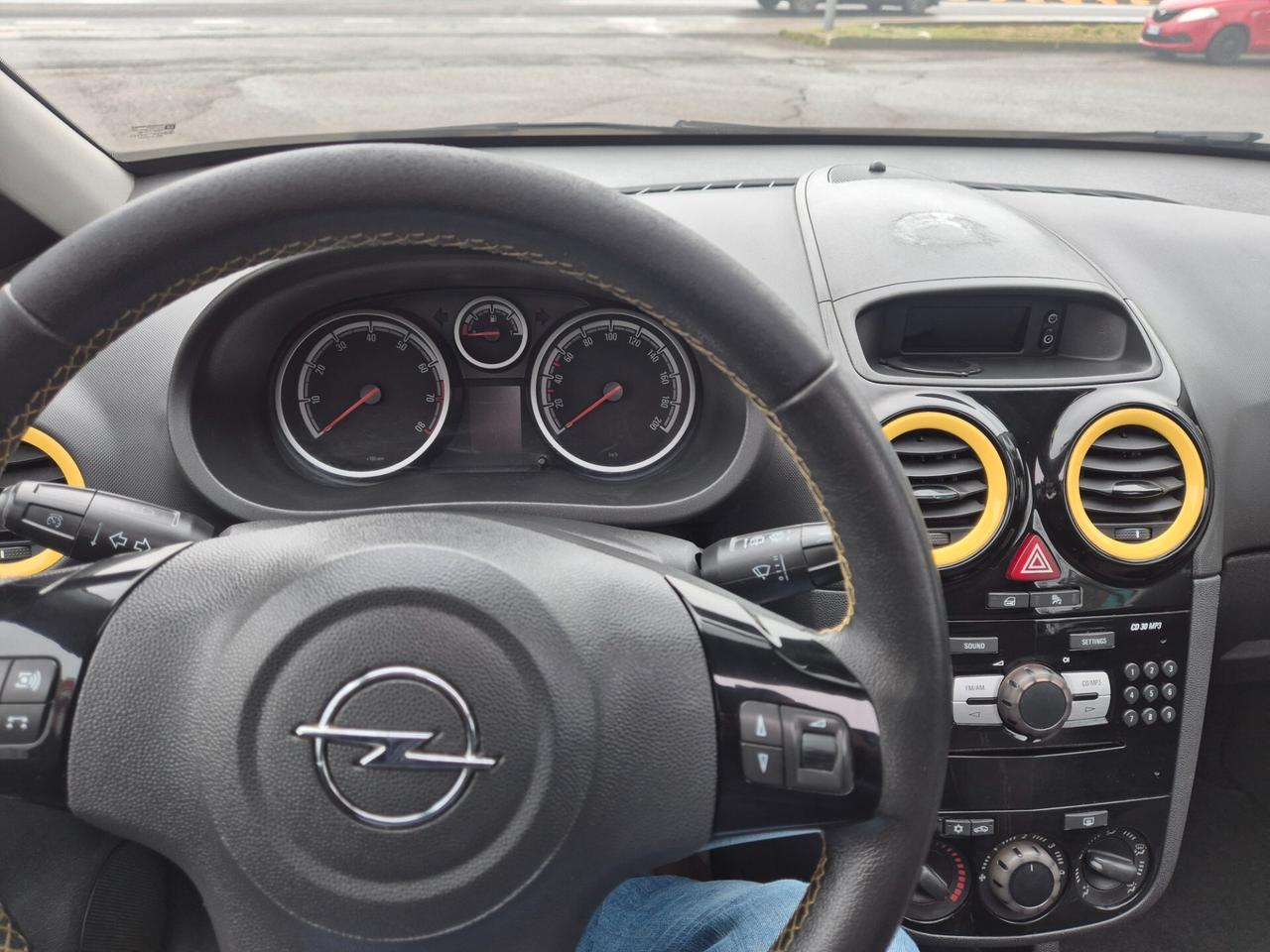 Opel Corsa 1.4 16V 3 porte b-color Euro 5