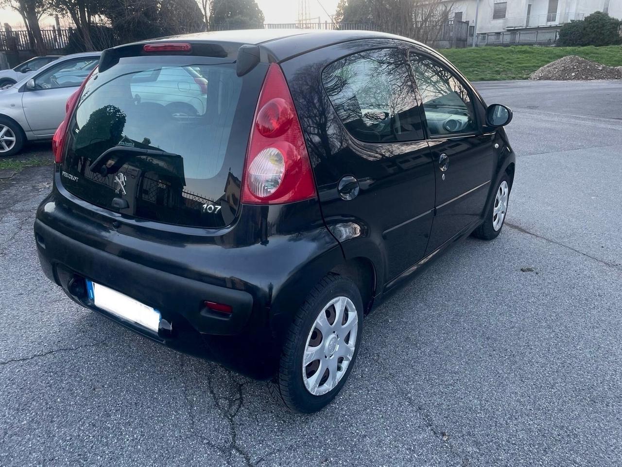 Peugeot 107 1.0 68CV 5p. Desir PER Neopatentati