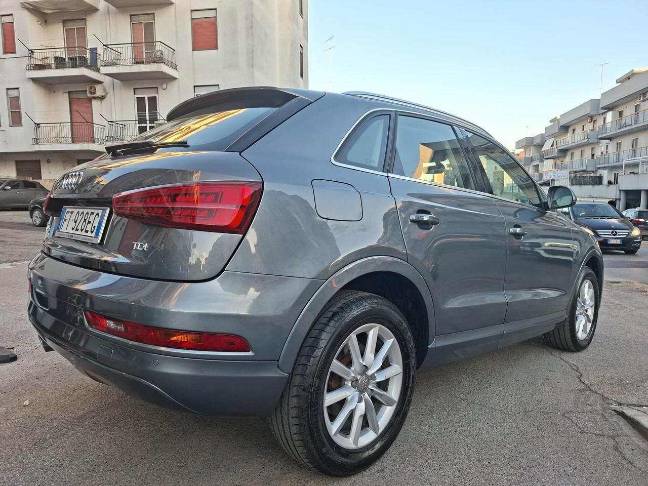 Audi Q3 2.0 TDI 150 CV S tronic * Navi * Garantita 12 Mesi
