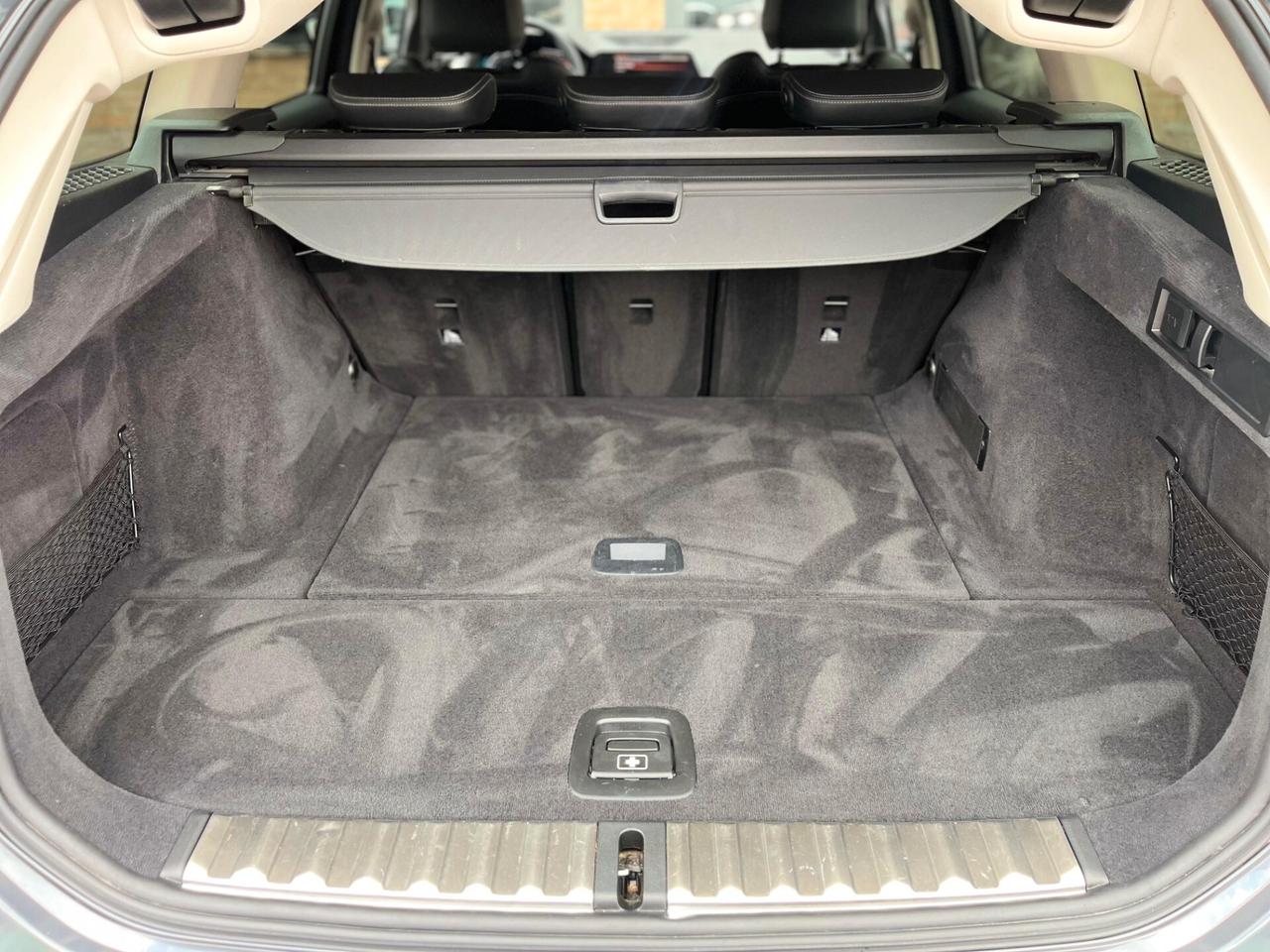 Bmw 318d 48V Touring Sport