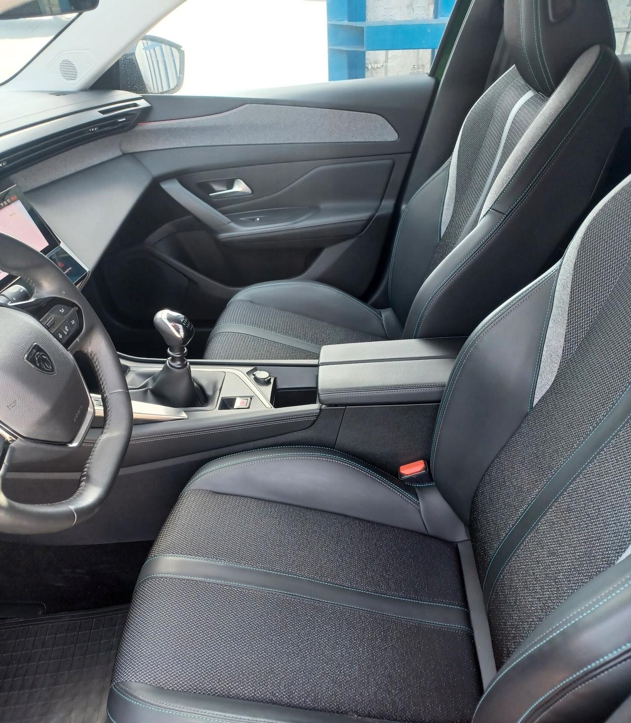 Peugeot 308 BlueHDi 130 Allure Pack solo 60000 km