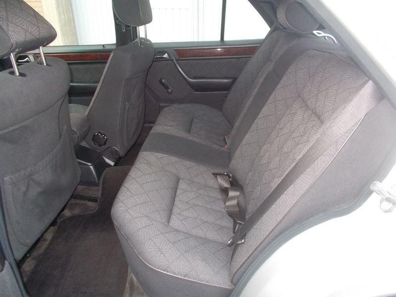 Mercedes-Benz Serie 200-320 MERCEDES 200 E 338.7575187 MASSARI MARCO