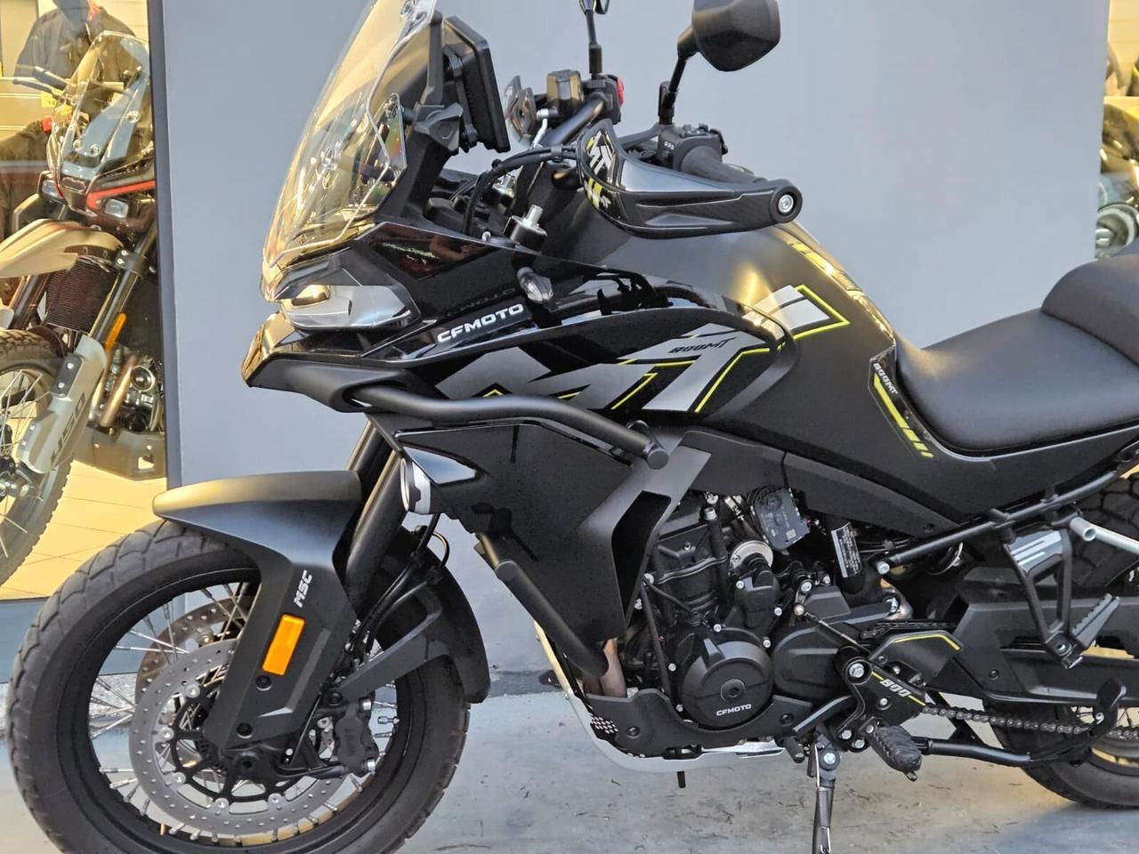 CF Moto 800MT - 2026