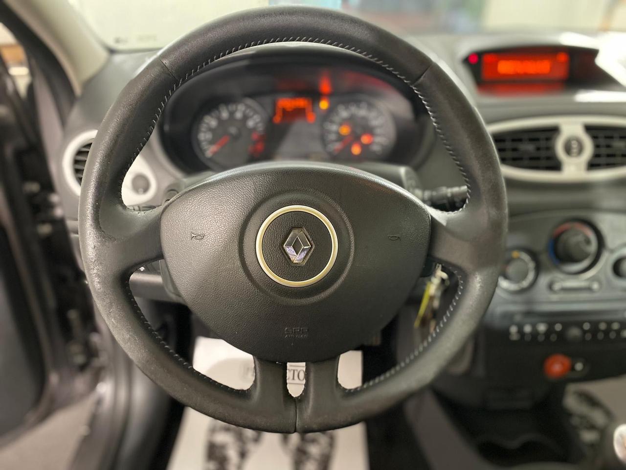 Renault Clio 1.2 16V 5 porte *NEOPATENTATI*