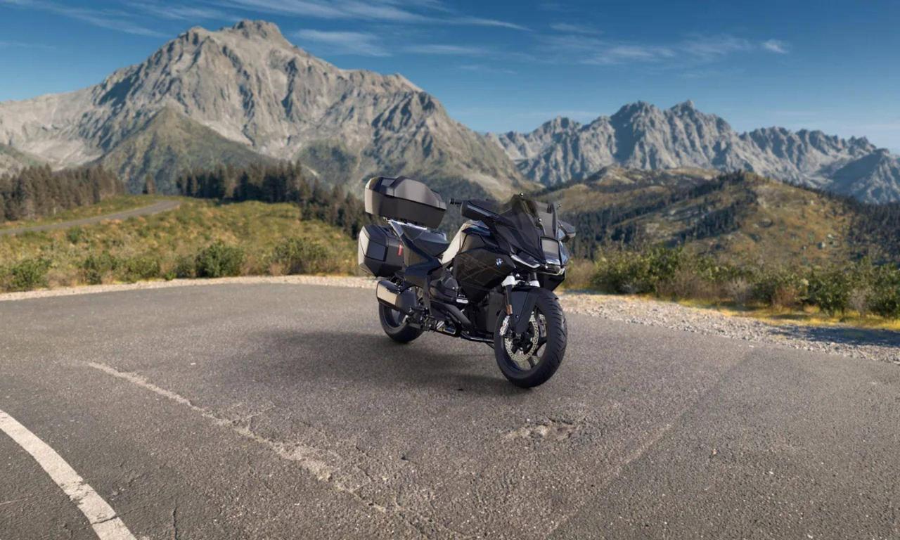 BMW R 1300 RT Triple Black