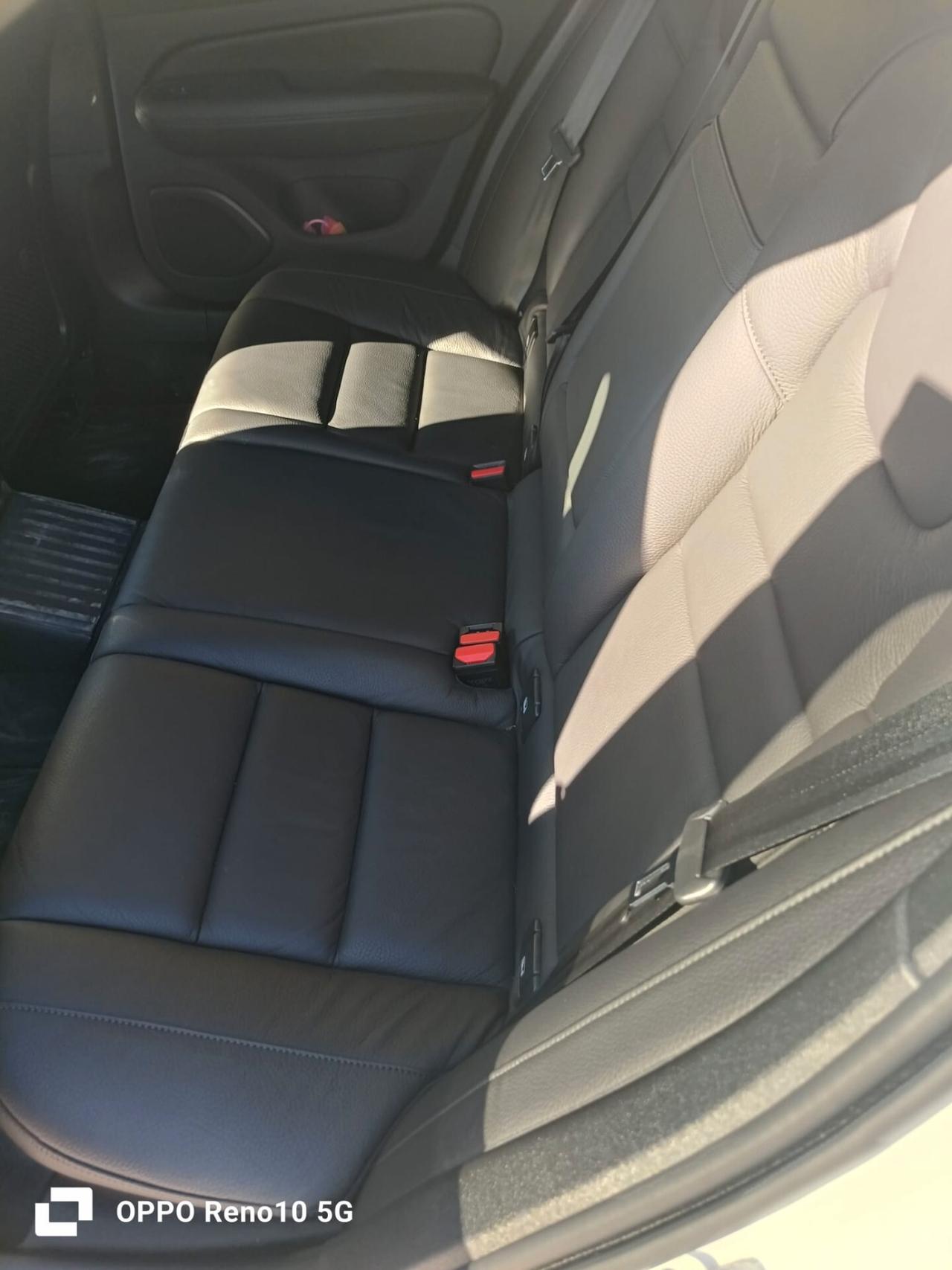 Volvo V60 T6 Recharge AWD Plug-in Hybrid Inscription Expression