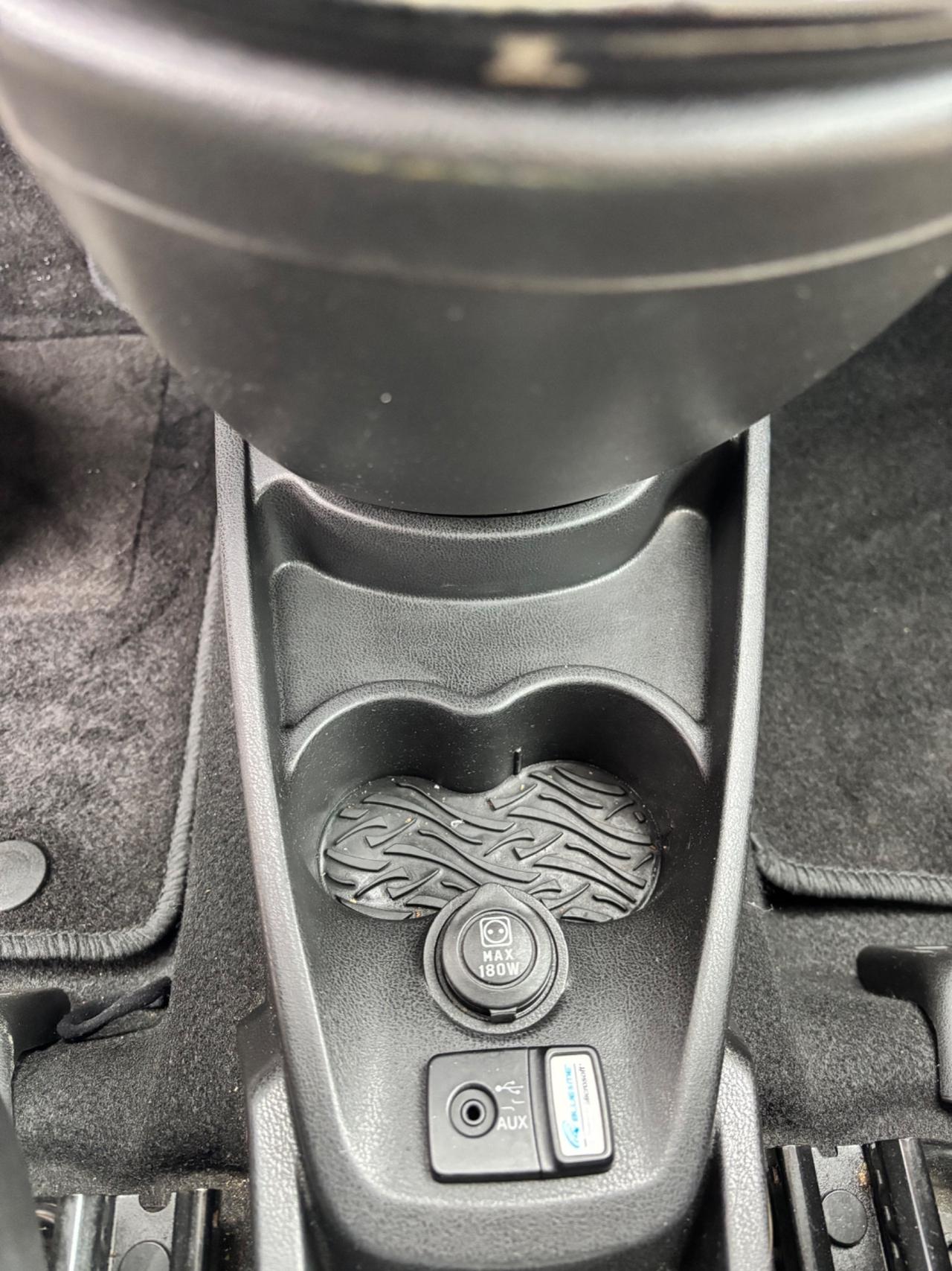 Lancia Ypsilon 0.9 TwinAir 85 CV 5 porte S&S DFN 30th Anniversary