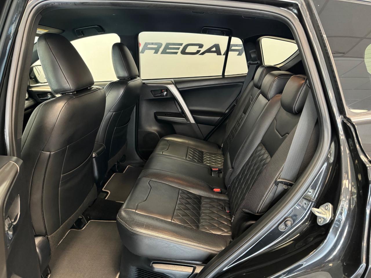 Toyota RAV 4 RAV4 2.5 Hybrid 2WD Dynamic 60.000 KM