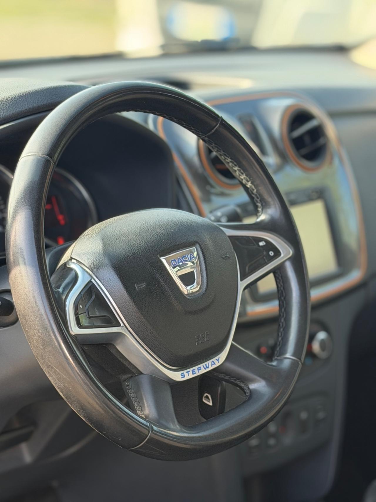 DACIA SANDERO STEPWAY GPL (140.000KM)