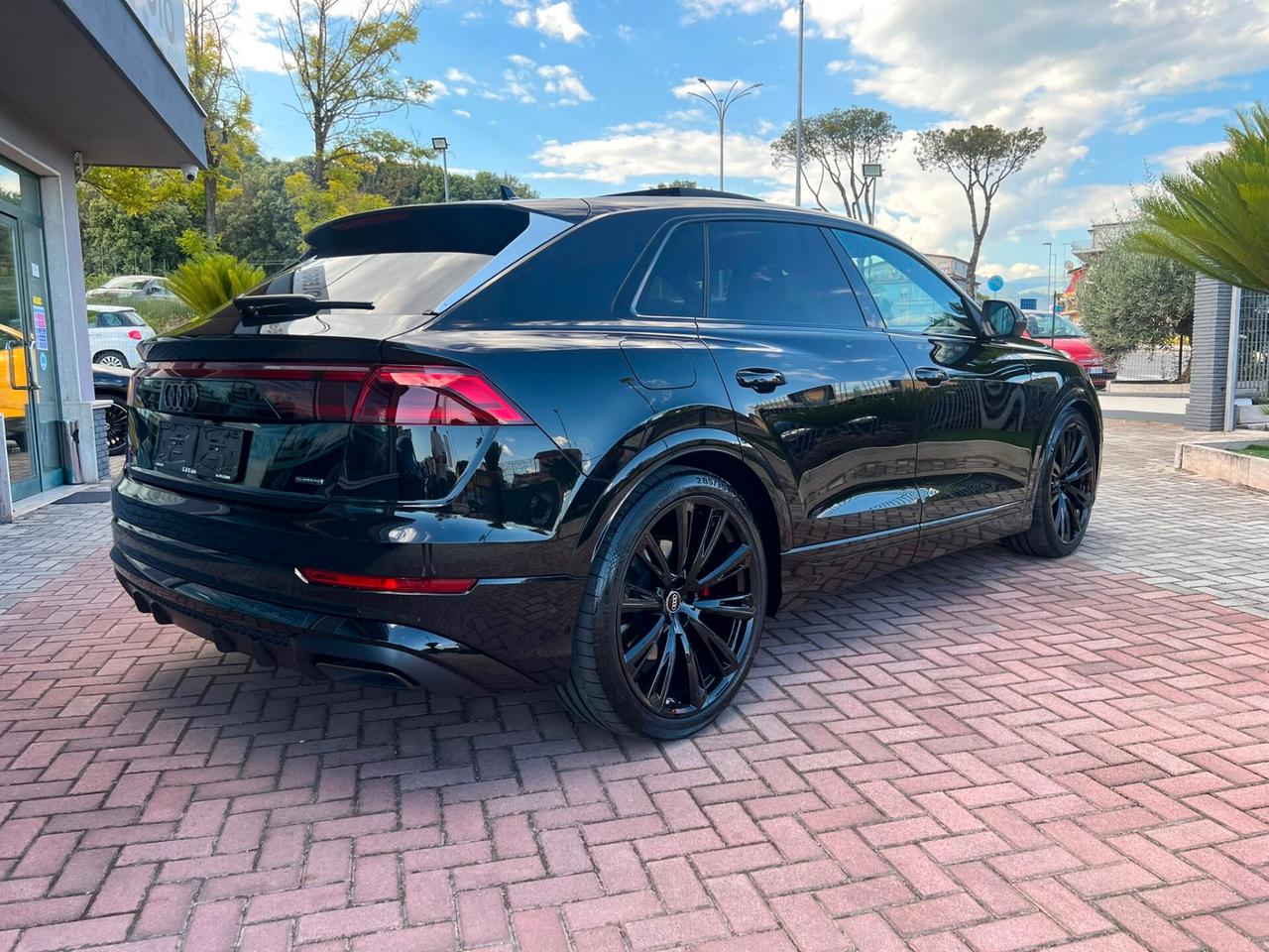 Audi Q8 50TDI S line *HD*TETTO*FULL