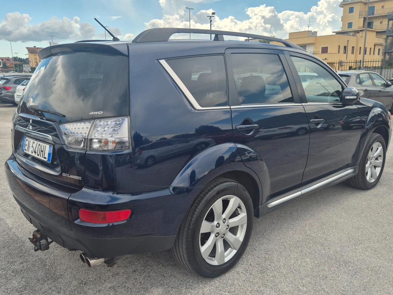 Mitsubishi Outlander 2.2 DI-D 4WD Intense