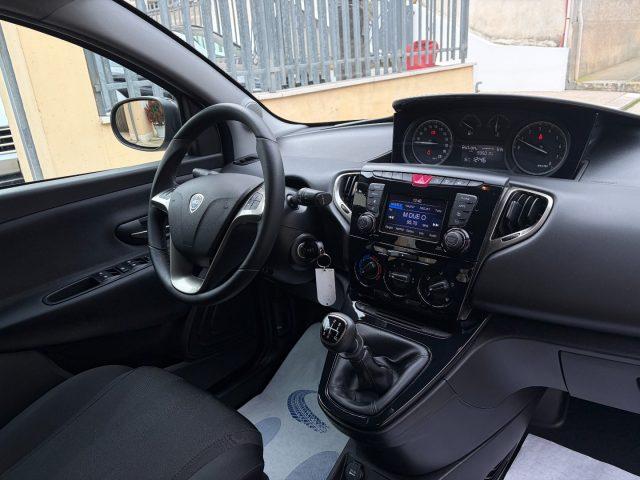 LANCIA Ypsilon 1.2 69 CV 5P Gold