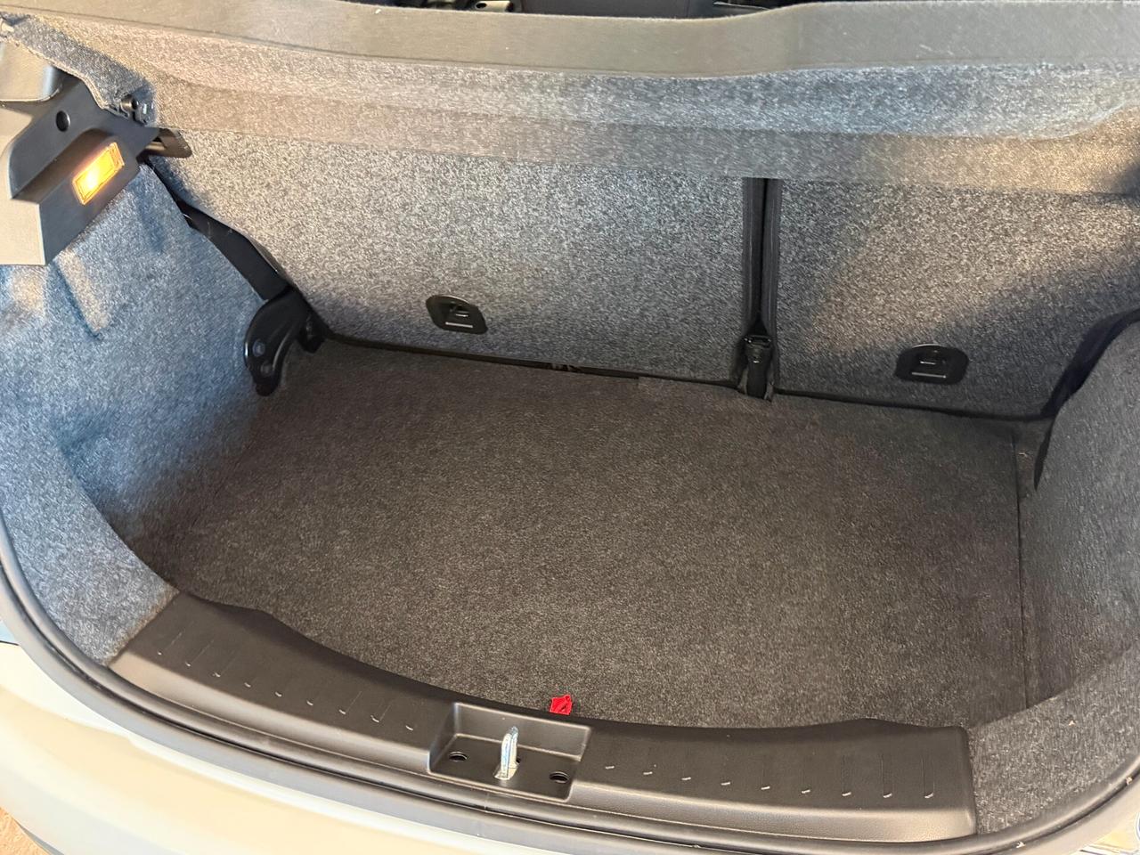 Lancia Ypsilon 1.2 69 cv. ELEFANTINO BLU