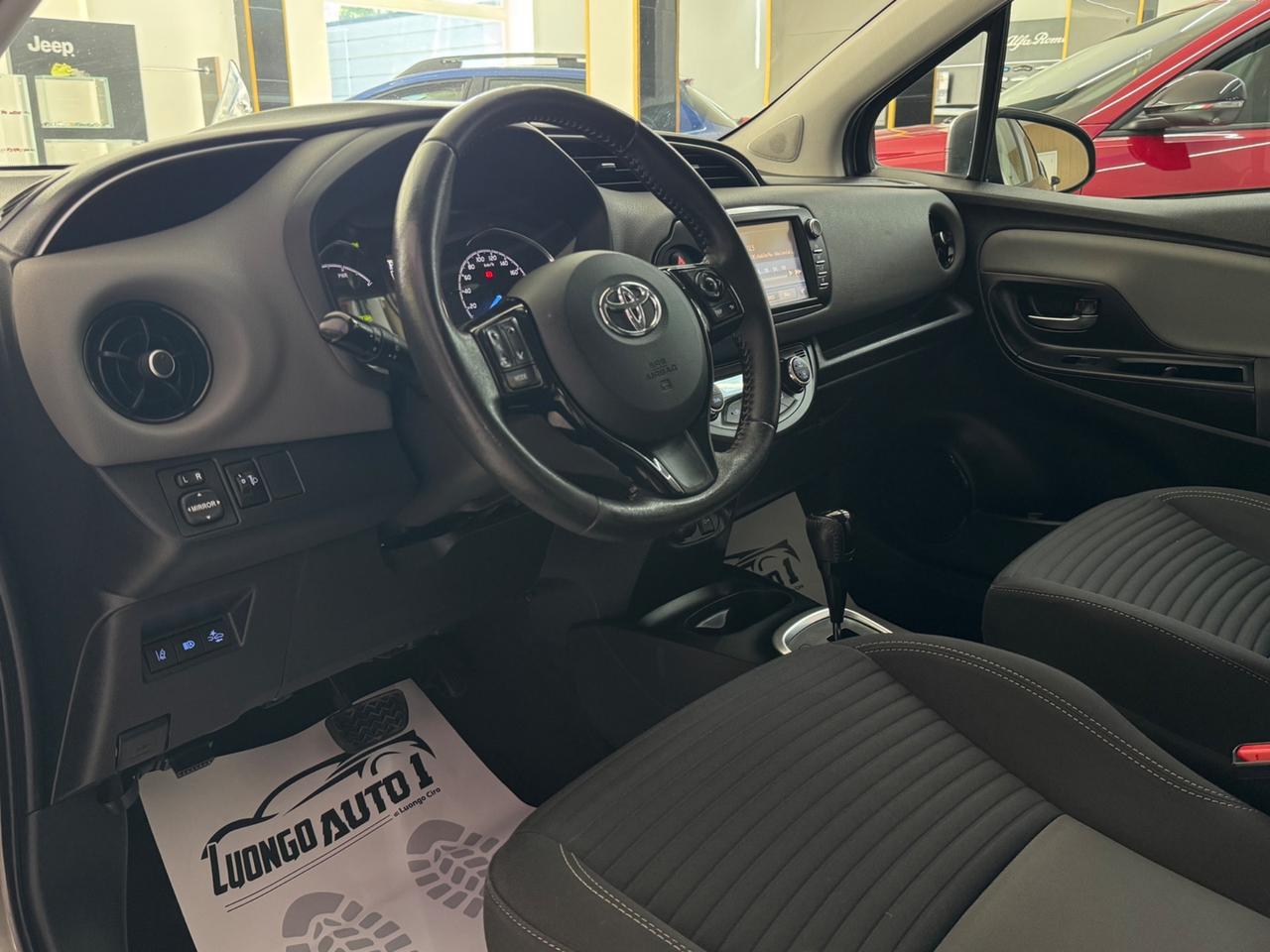 Toyota Yaris Hybrid Lounge Full Optional