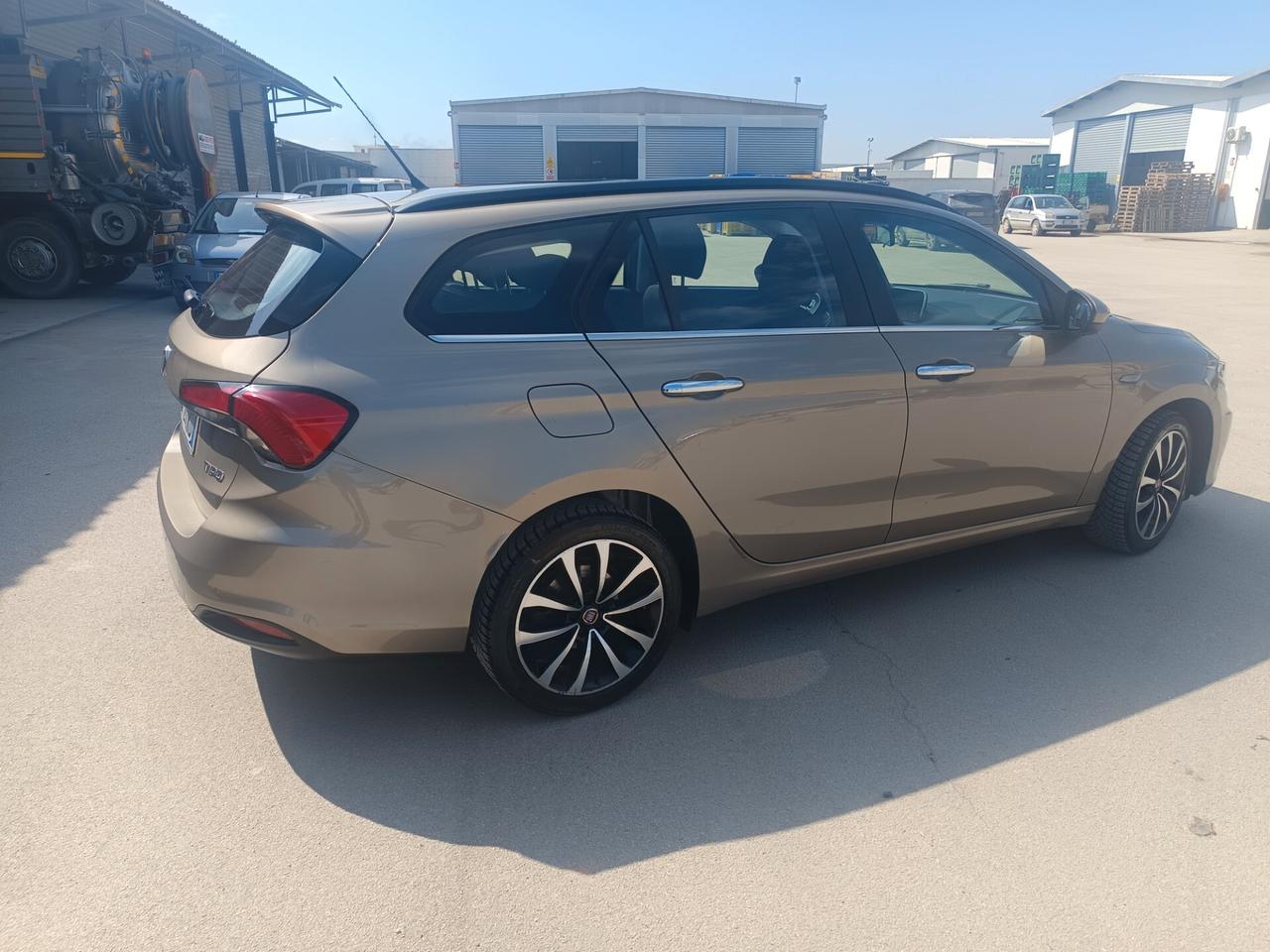 Fiat Tipo 1.6 Mjt S&S 5 porte Lounge