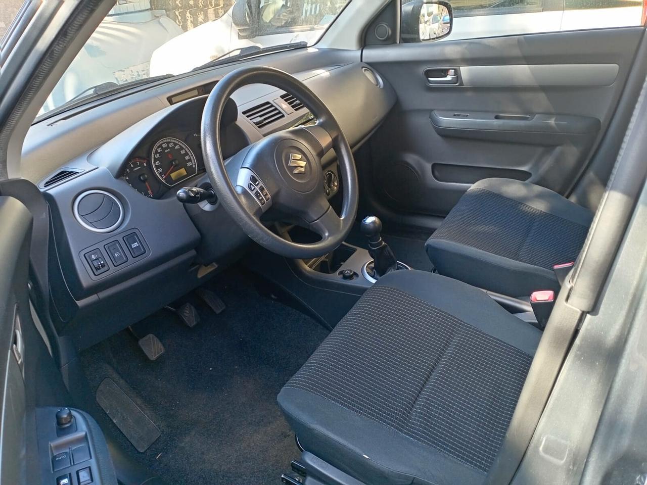 Suzuki Swift 1.3 5p. GLX