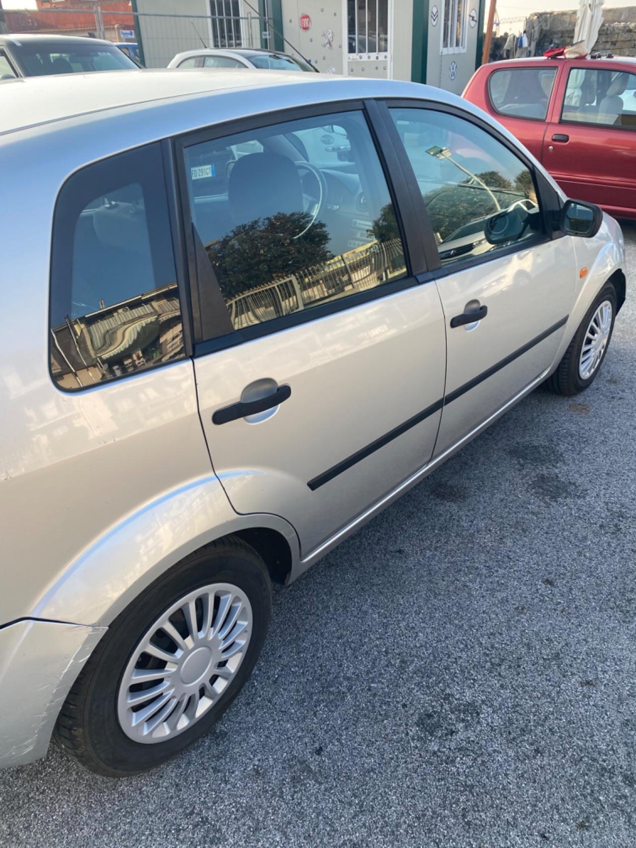 Ford Fiesta 1.2 GPL Economica