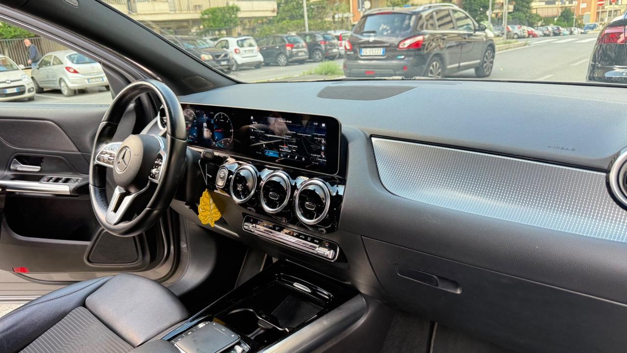 Mercedes-benz GLA 200 GLA 200 d Automatic 4Matic Sport Plus LED NAVI KAMERA PELLE CERCHI 18 PDC BLUETOOTH