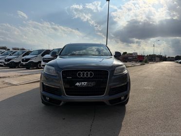 AUDI Q7 4.2 V8 TDI quattro tiptronic