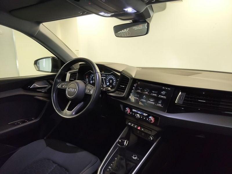 Audi A1 A1 Sportback 30 1.0 tfsi Identity Black 110cv s-tronic