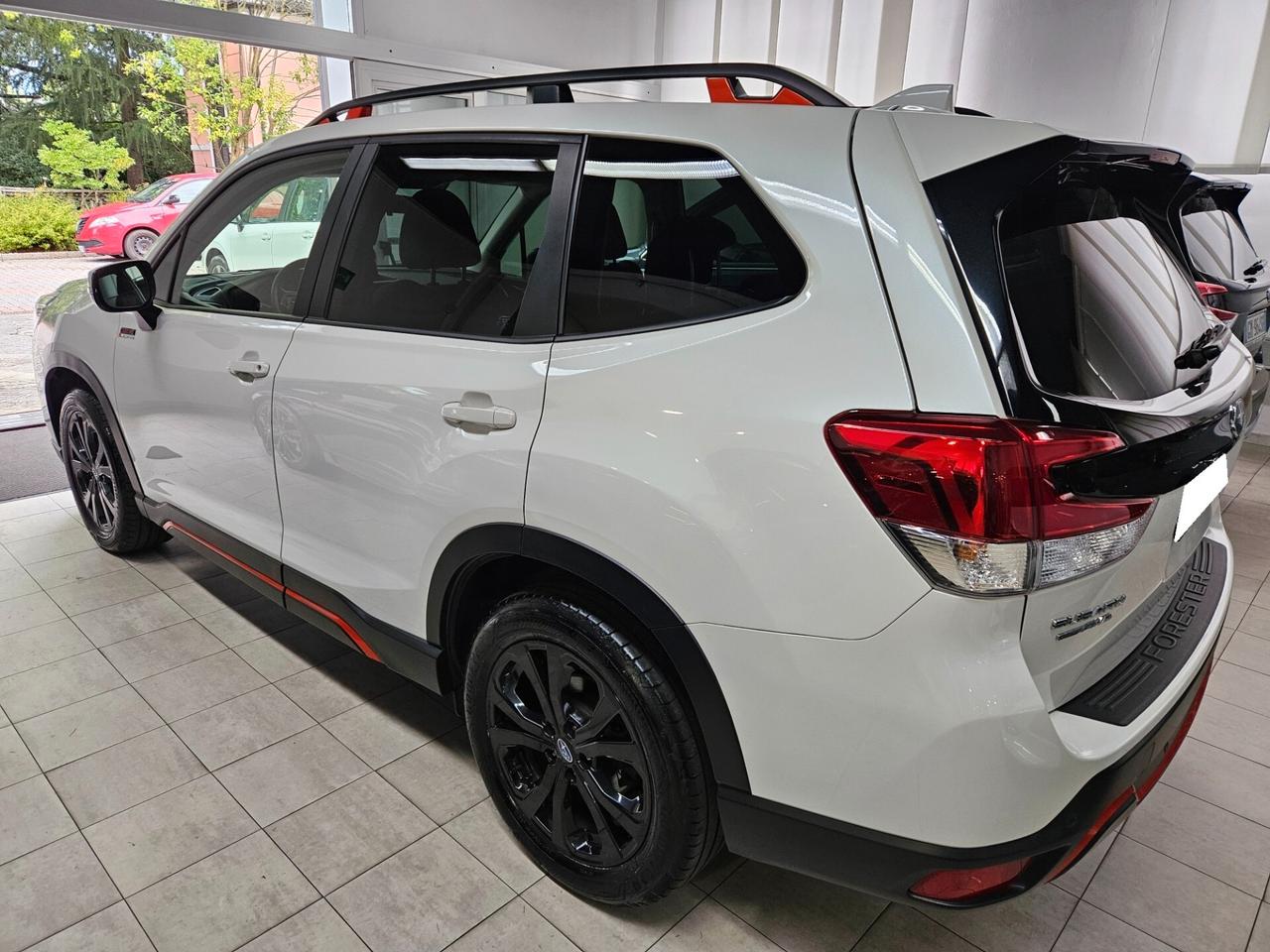 Subaru Forester 2.0 e-Boxer MHEV CVT Lineartronic 4dventure GANCIO TRAINO