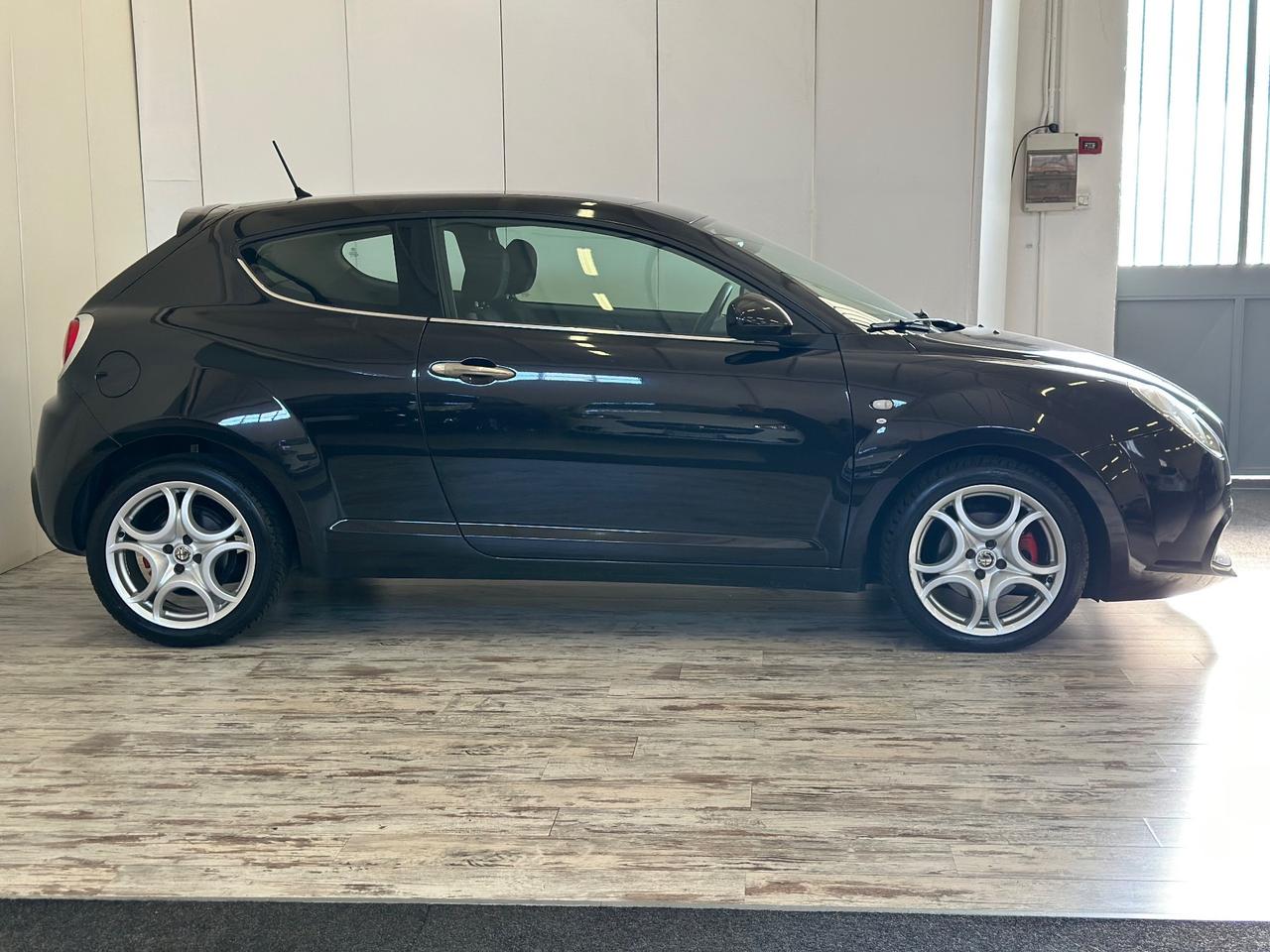 Alfa Romeo MiTo 1.6 JTDm 16V Distinctive Sport Pack Ok Neopatentati