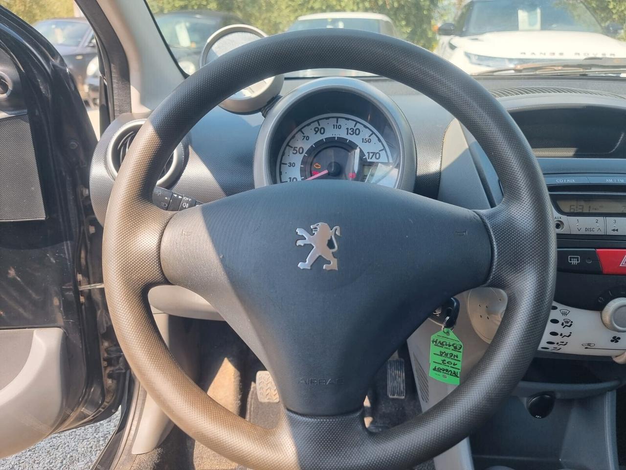 Peugeot 107 1.0 68CV 5p. Sweet Years NEOPATENTATI