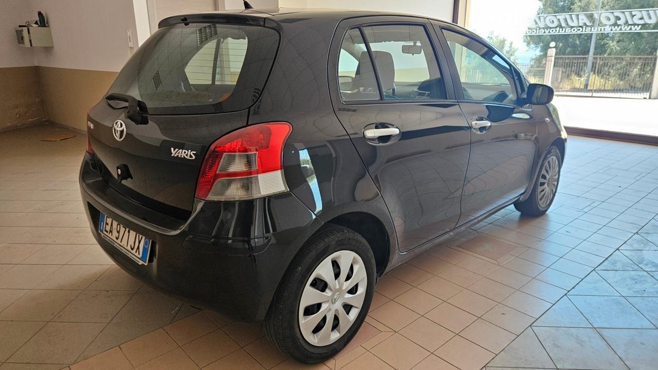 Toyota Yaris 1.4 D-4D DPF 5 porte Sol