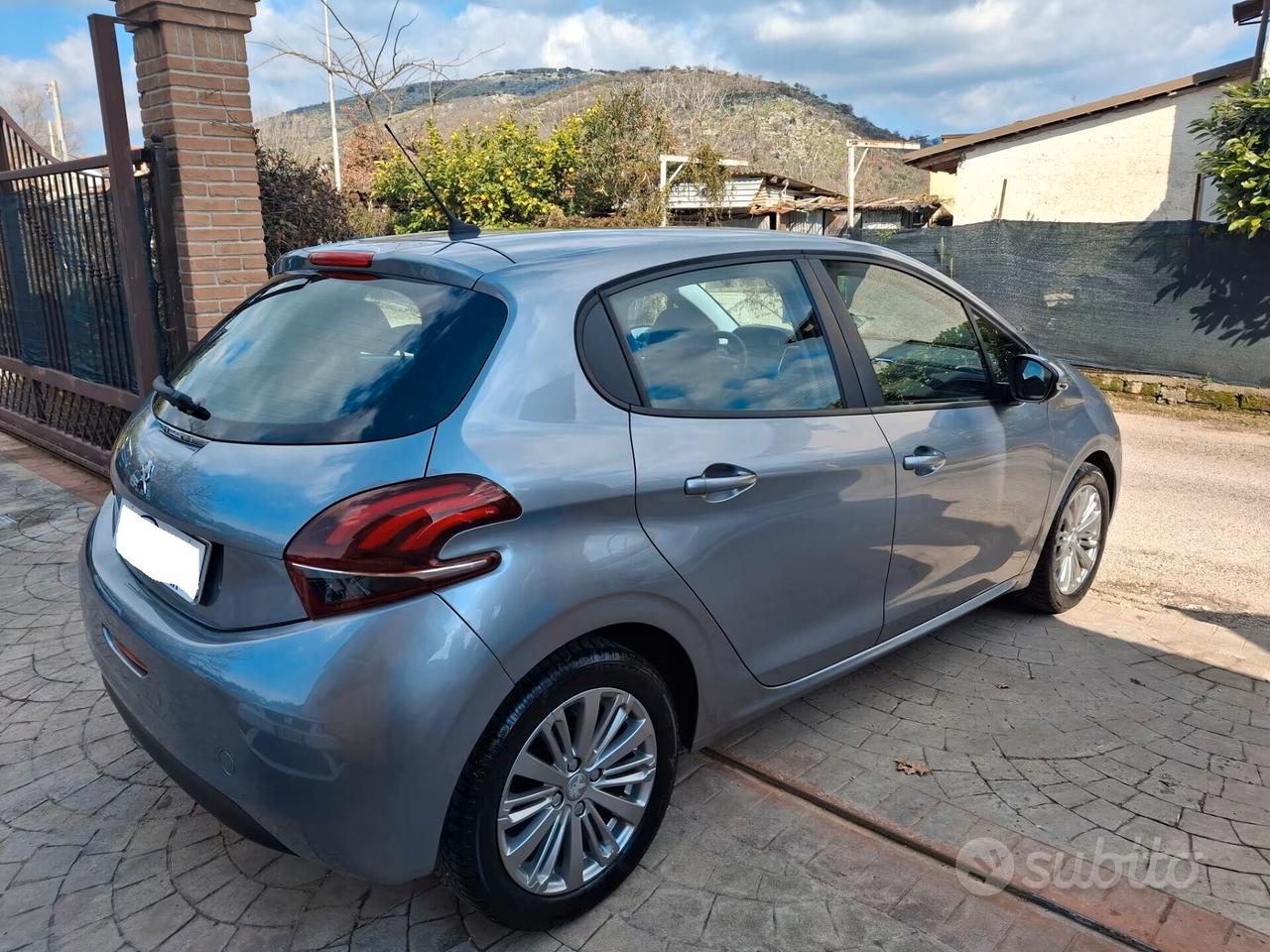 Peugeot 208 PureTech 82 5 porte Allure CERCHI CLIMA CRUISE MULTIFUNZIONE BLUETOOTH NAVIGATORE