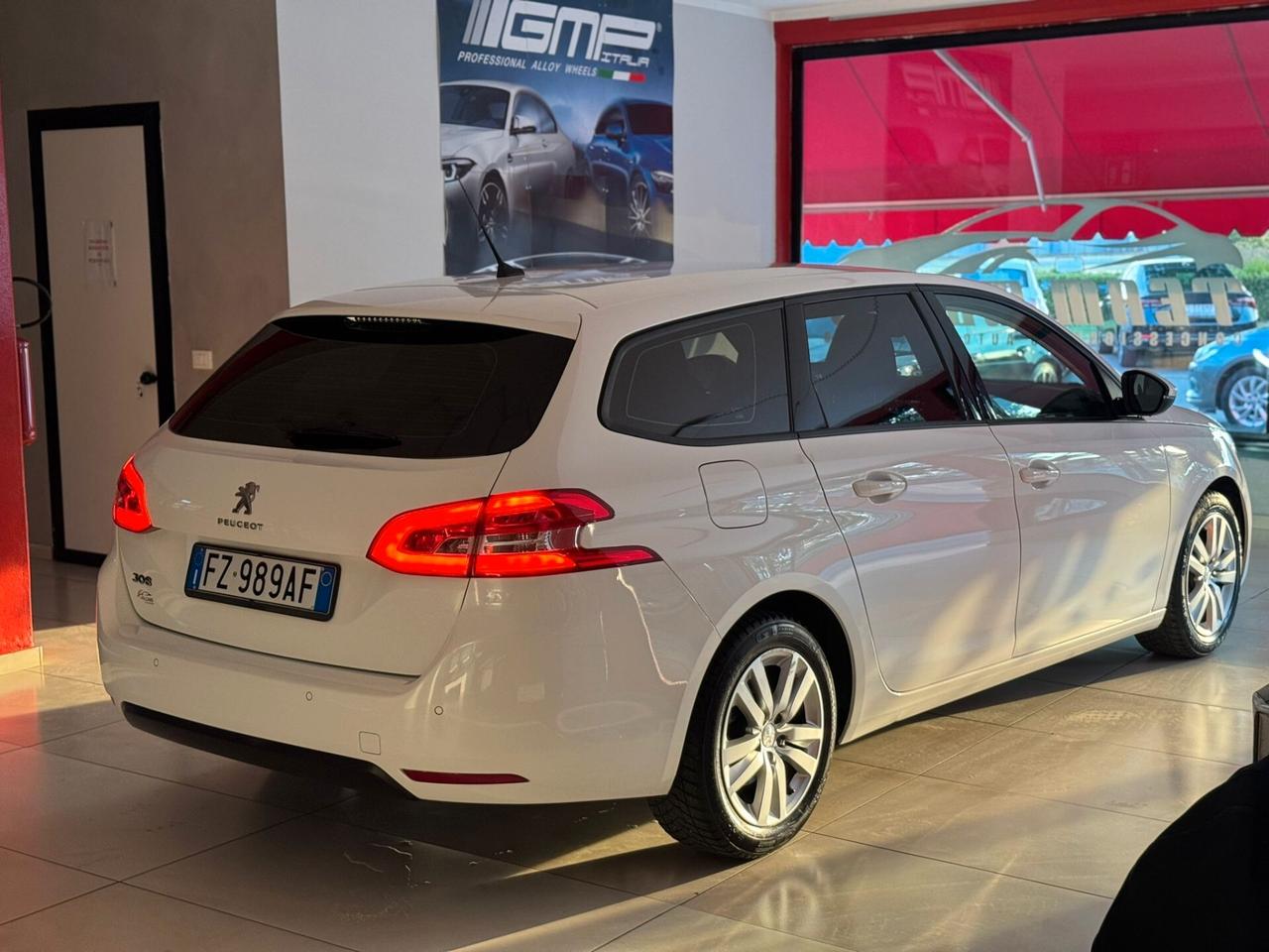 Peugeot 308 BlueHDi 100 S&S SW Business