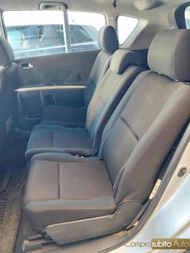 TOYOTA Corolla Verso 2.2 16V D-4D Luna 7pti
