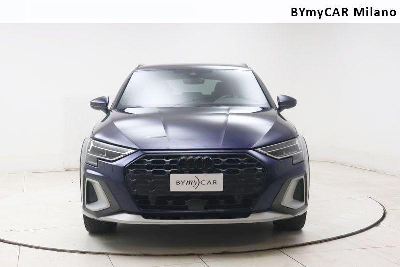 Audi A3 35 1.5 TFSI mHEV 48V Identity Contrast S tronic