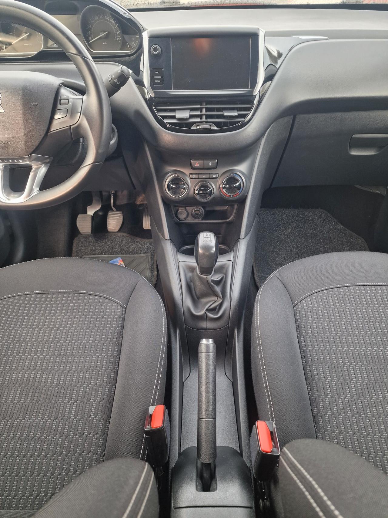 Peugeot 208 PureTech 82 5 porte Allure