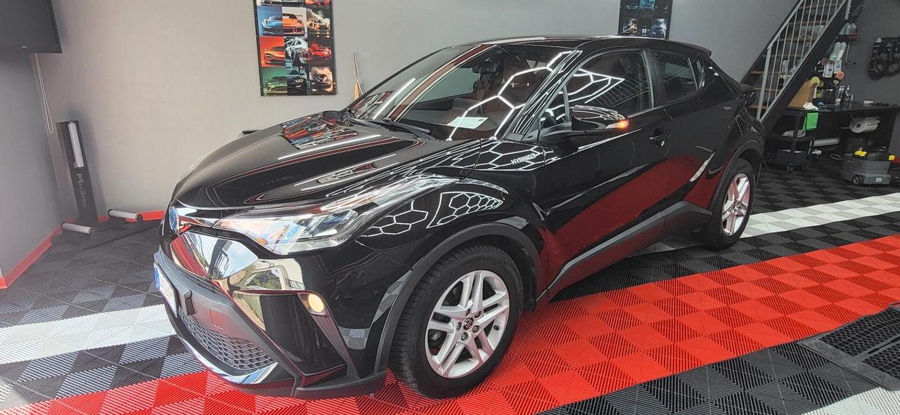 Toyota C-HR 1.8 Hybrid E-CVT Business
