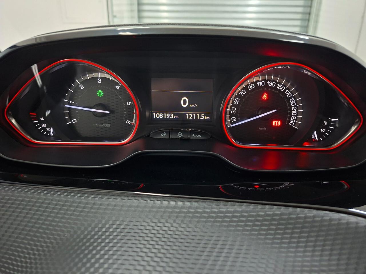 Peugeot 2008 1.6 BlueHDi 100cv GT Line