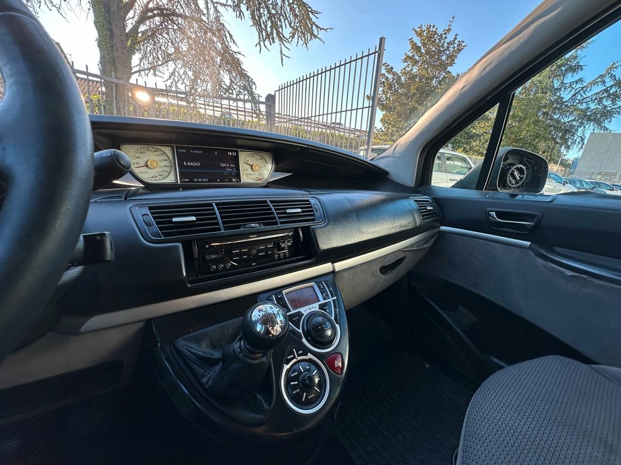 Peugeot 807 2.0 HDi 136CV ST