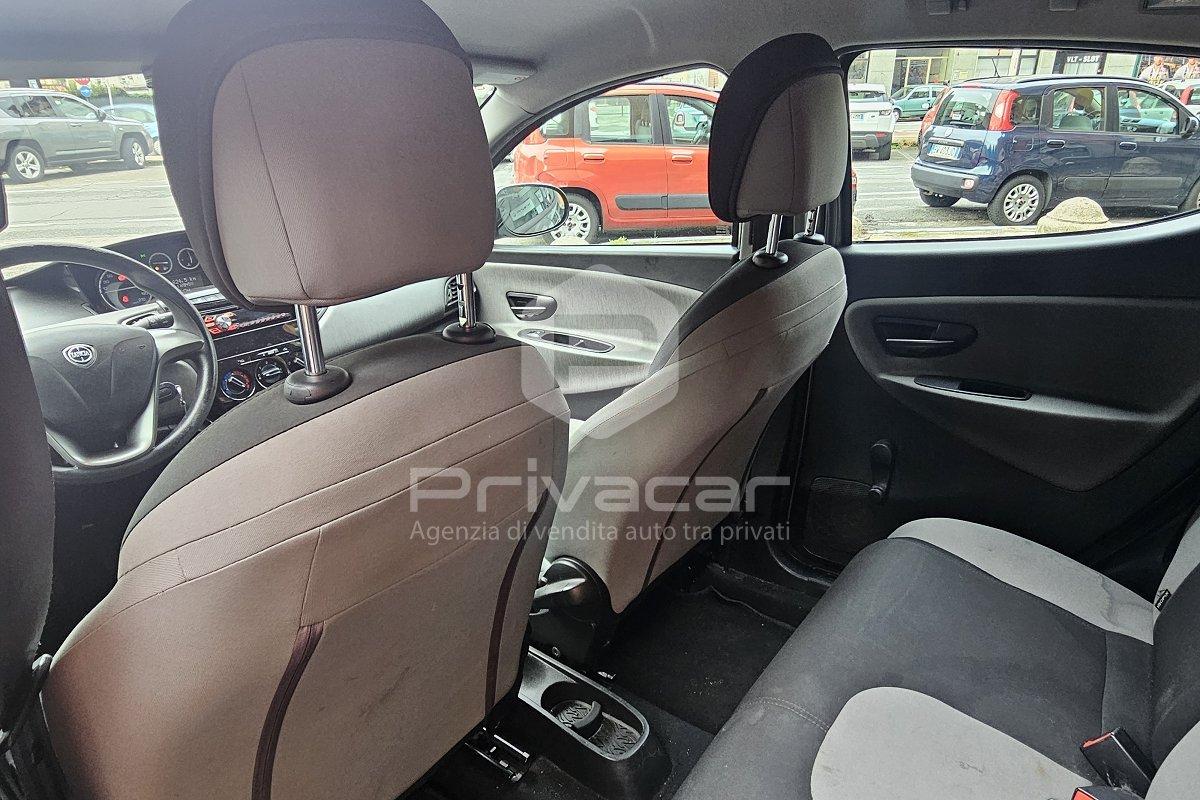 LANCIA Ypsilon 1.2 69 CV 5 porte GPL Ecochic Gold