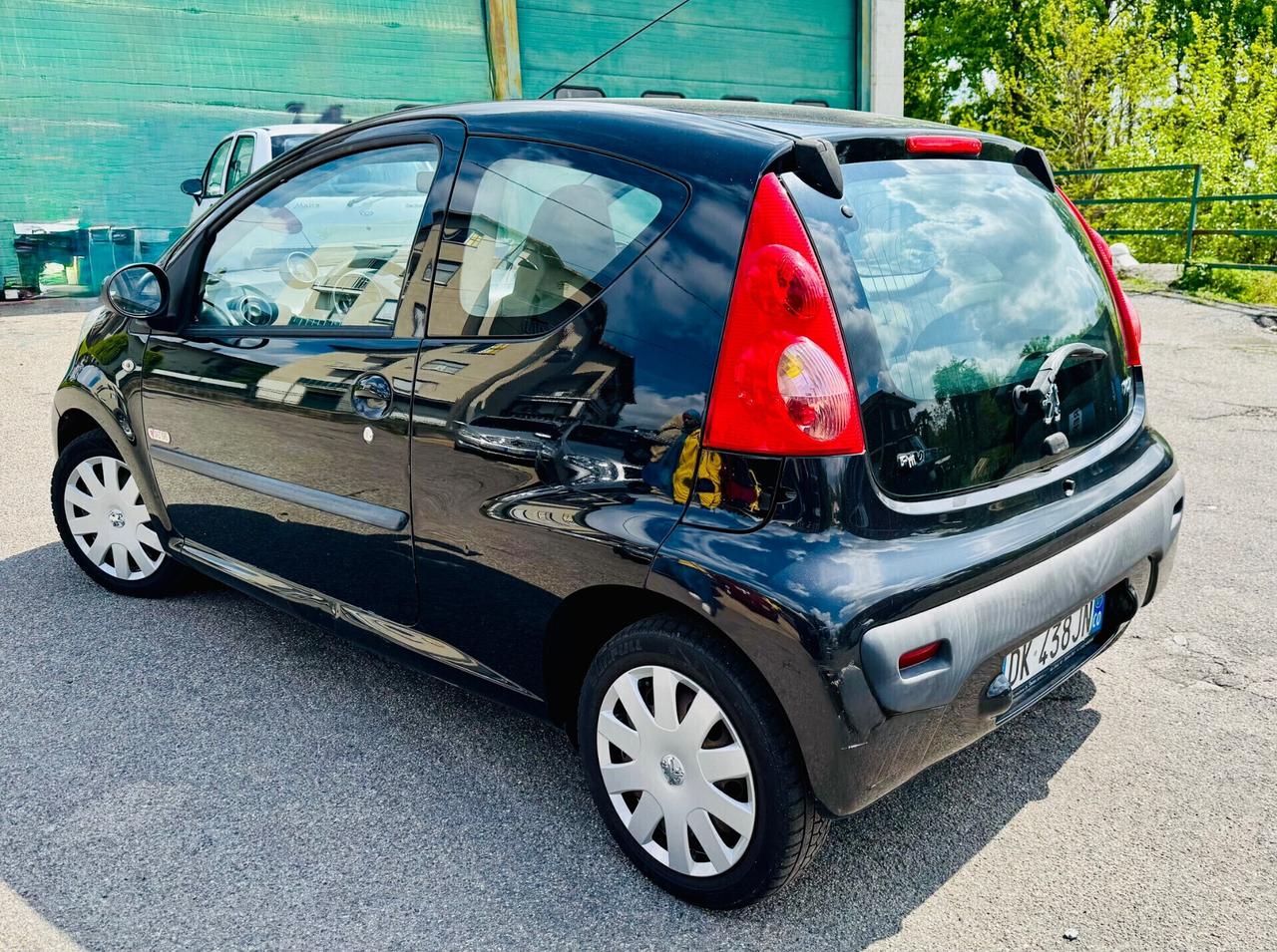 Peugeot 107 1.0 68CV 5p. Sweet Years 2Tronic