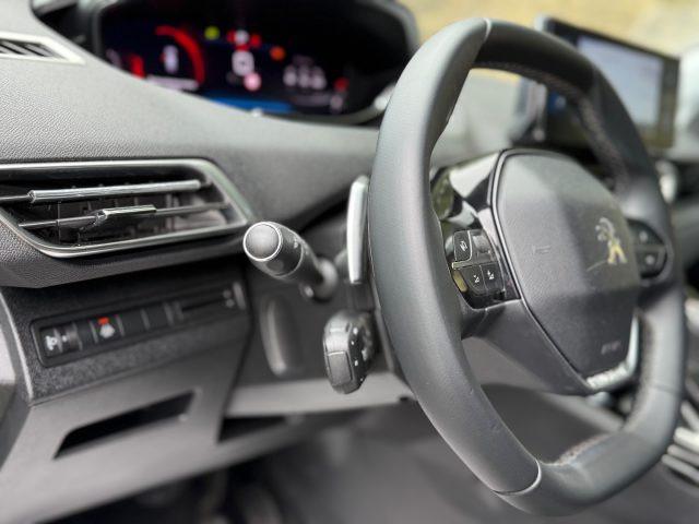 PEUGEOT 3008 BlueHDi 130 S&S EAT8 Allure