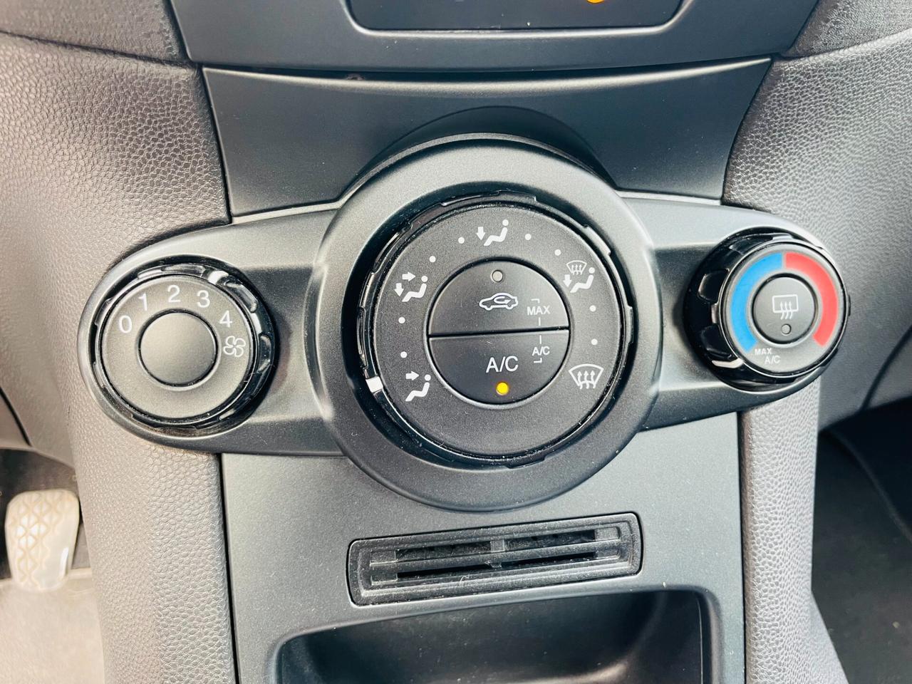 Ford Fiesta Plus 1.4 5 porte Bz.- GPL