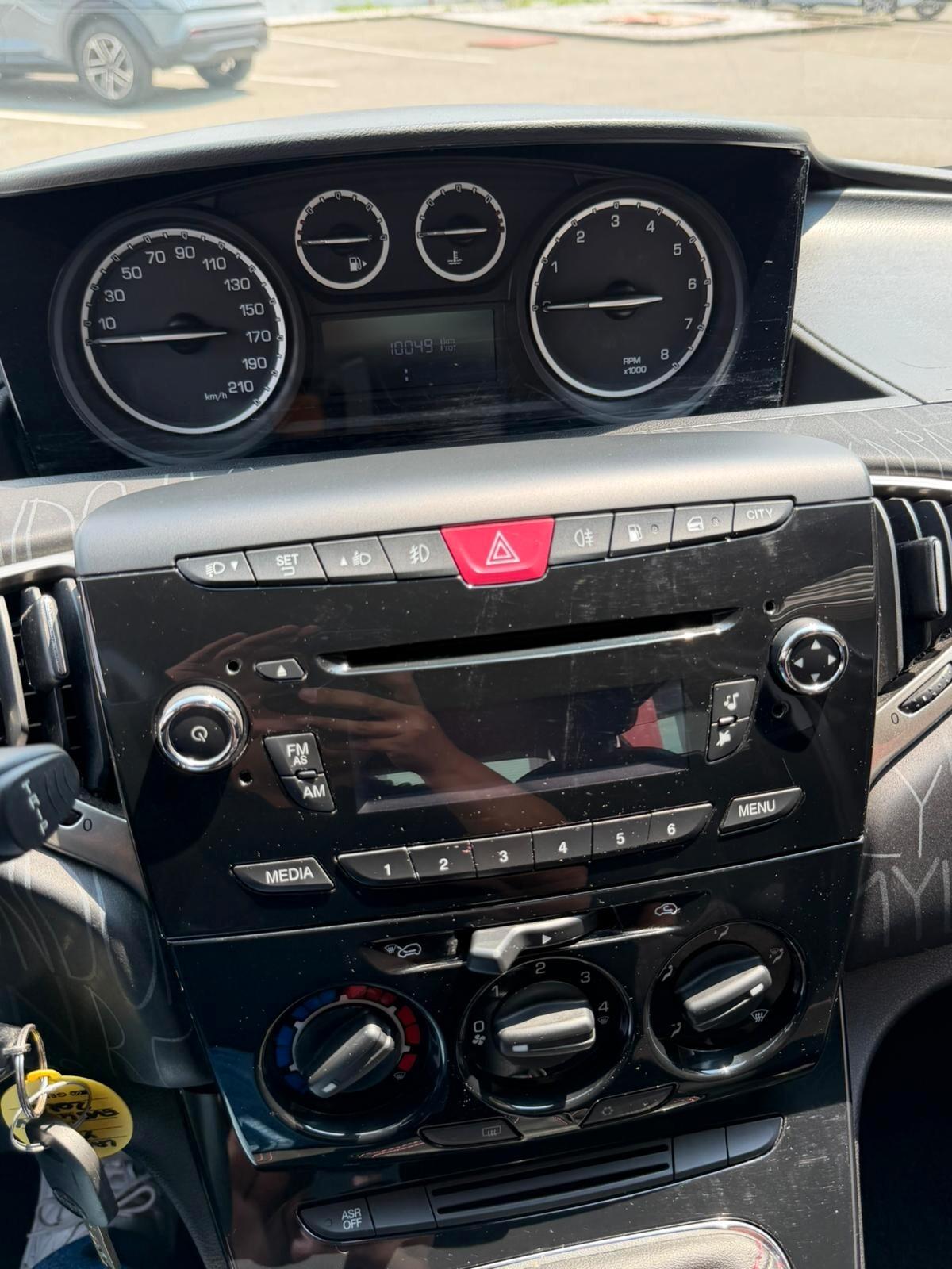 Lancia Ypsilon 0.9 TwinAir 85 CV 5 porte Benzina Metano Ecochic