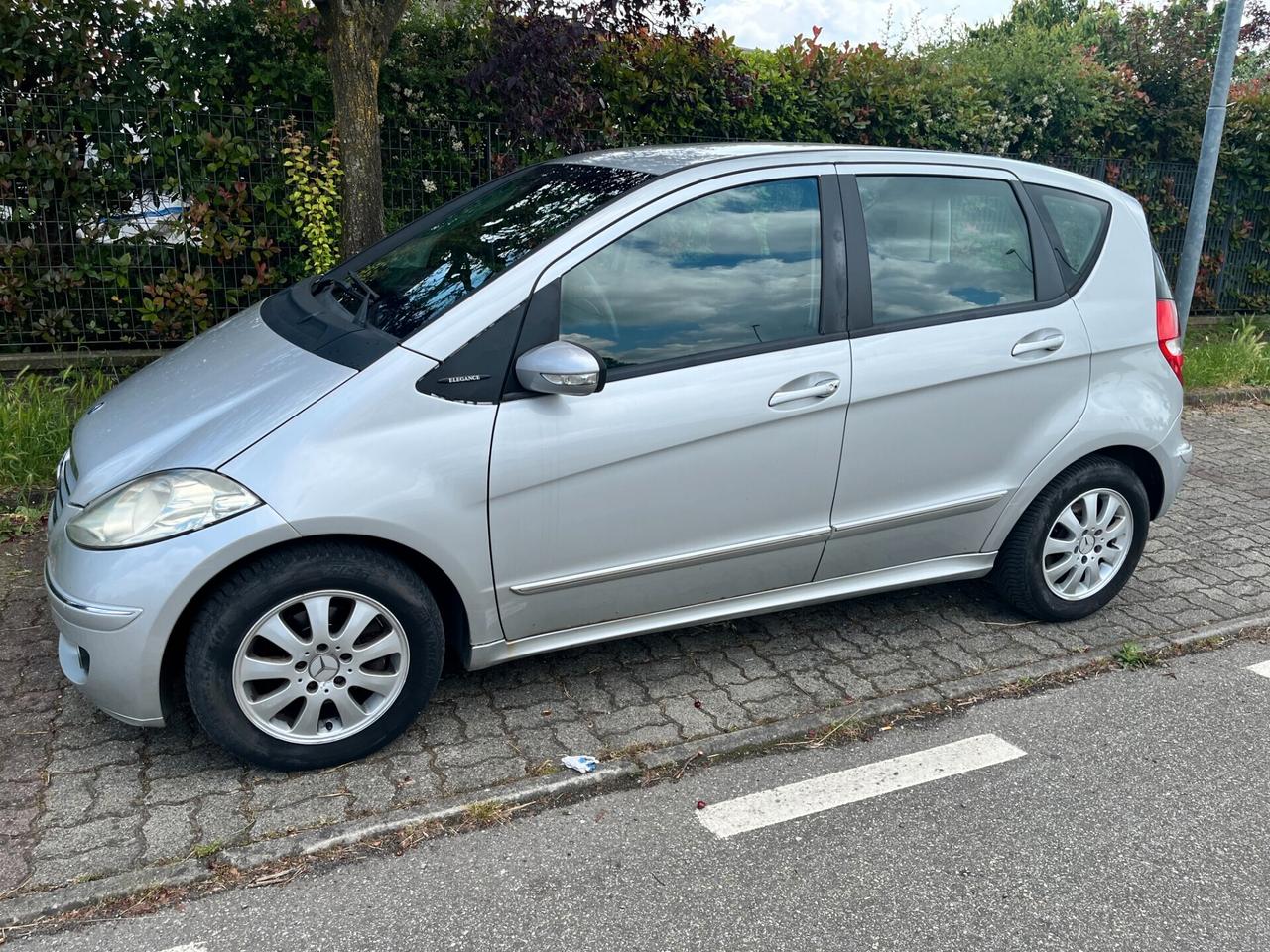 Mercedes A 180 *CAMBIO AUTOMATICO*